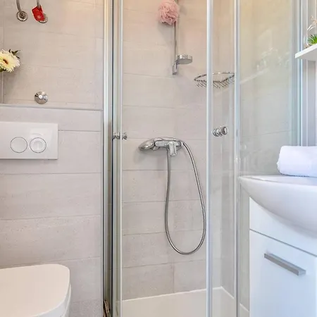 Paradiso, No 7 Apartamento *