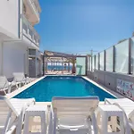 Paradiso, No 7 Apartment Vir
