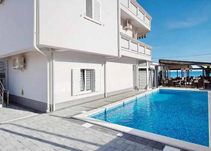 Apartman Paradiso, No 7